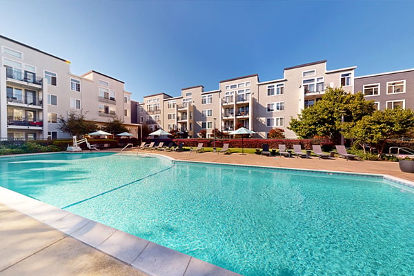 The Courtyards at 65th Street - Amenities